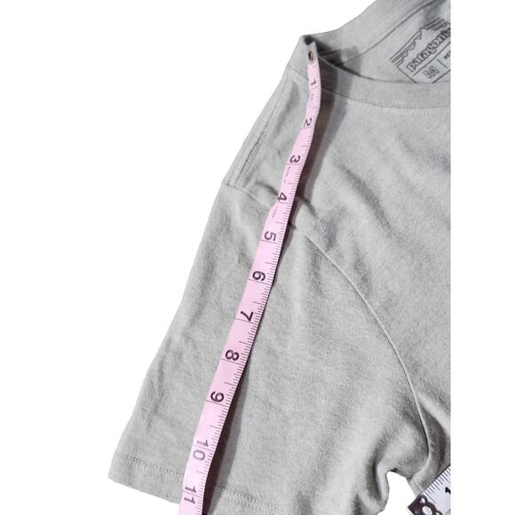 PATAGONIA Vintage Women's Short Sleeve Light Green Responsibili Tee in a Size M - Picture 3 of 5